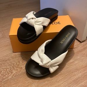 NWB Chase and Chloe Puff Knot sandal